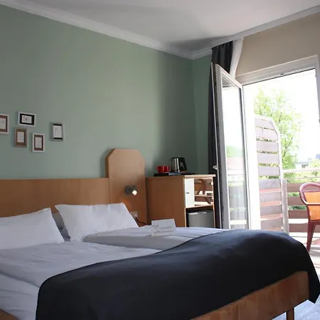 Отель Am Kurpark-garni 3*