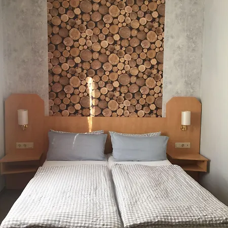 Отель Am Kurpark-garni 3*