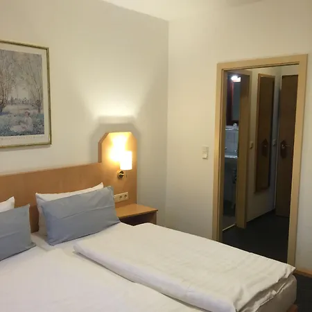 Am Kurpark-garni Отель