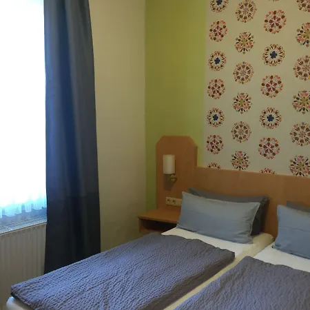 Am Kurpark-garni 3* Бад-Лаутерберг