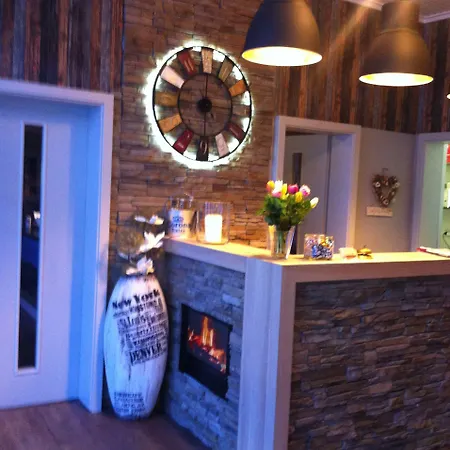 Am Kurpark-garni Отель 3*