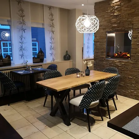 호텔 Am Kurpark- Sauna Kostenfrei Inklusive 3*