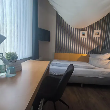 Am Kurpark 3*