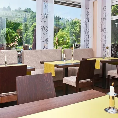 Am Kurpark 3*