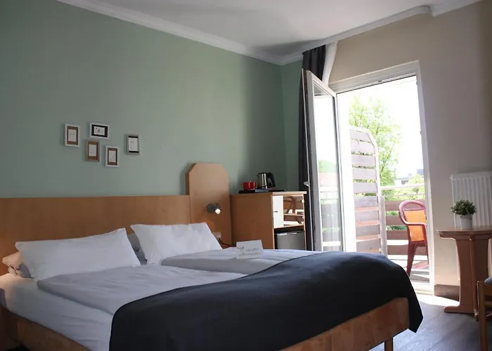 ホテル Am Kurpark- Sauna Kostenfrei Inklusive 3*