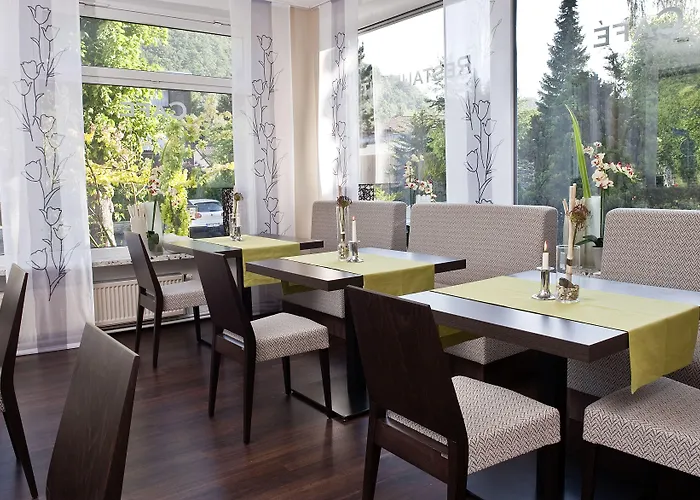ホテル Am Kurpark- Sauna Kostenfrei Inklusive 3*